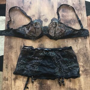 VS Lingerie Set: Bra with Garter Skirt